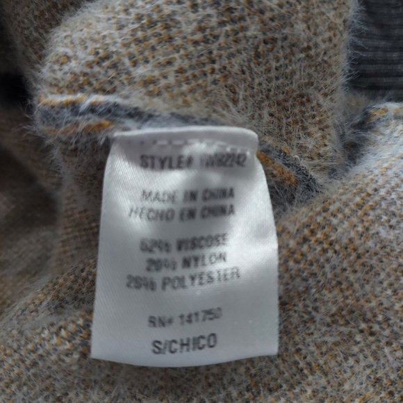 Daisy Print Soft Fuzzy Sweater - Picture 6 of 6